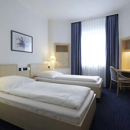 Intercityhotel Hotel 4*